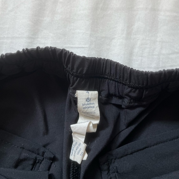 Lululemon running shorts - Picture 4 of 4